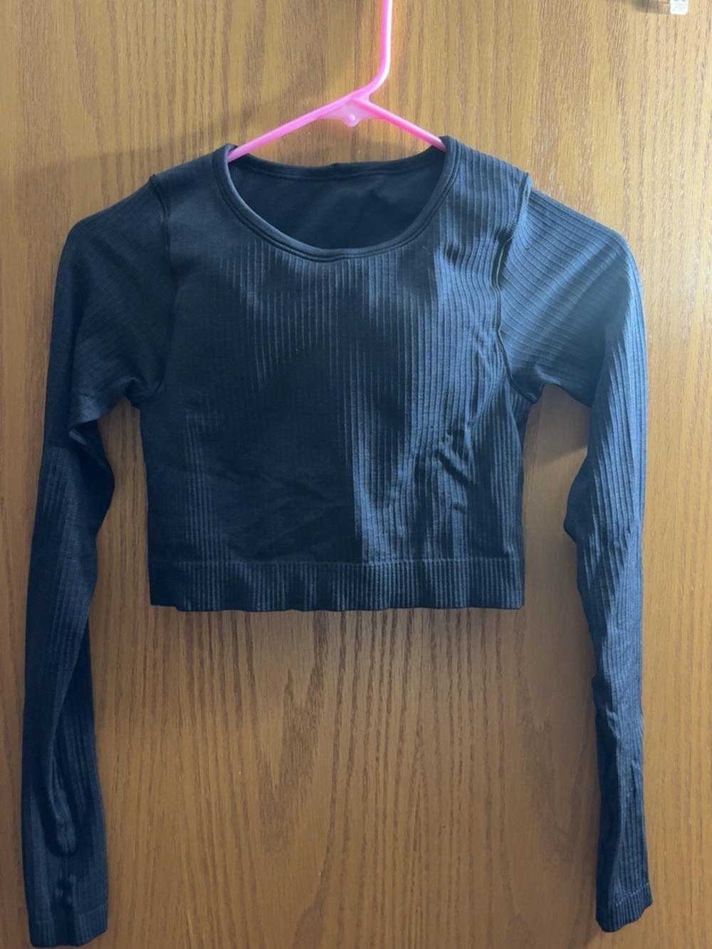 Lululemon black long sleeve crop top